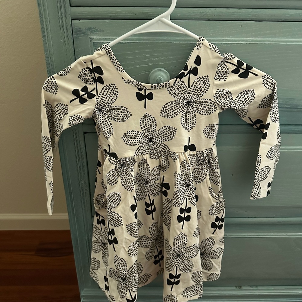 Hanna Andersson Cream and Black Flower Twirl Dress